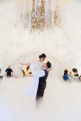Фото объявления: Свадебные спецэффекты на первый танец молодожёнов в Ивановском