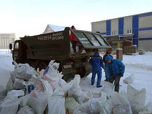 Фото объявления: Вывоз мусора, вывоз старой мебели в Барнауле