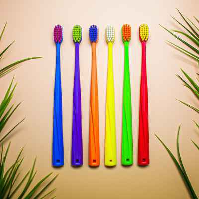 Фото объявления: Набор мануальных щеток для зубов Revyline SM5000 с разноцветными ручками в Оренбурге