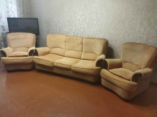 Фото объявления: продам диван раскладушка два кресла в Назарово